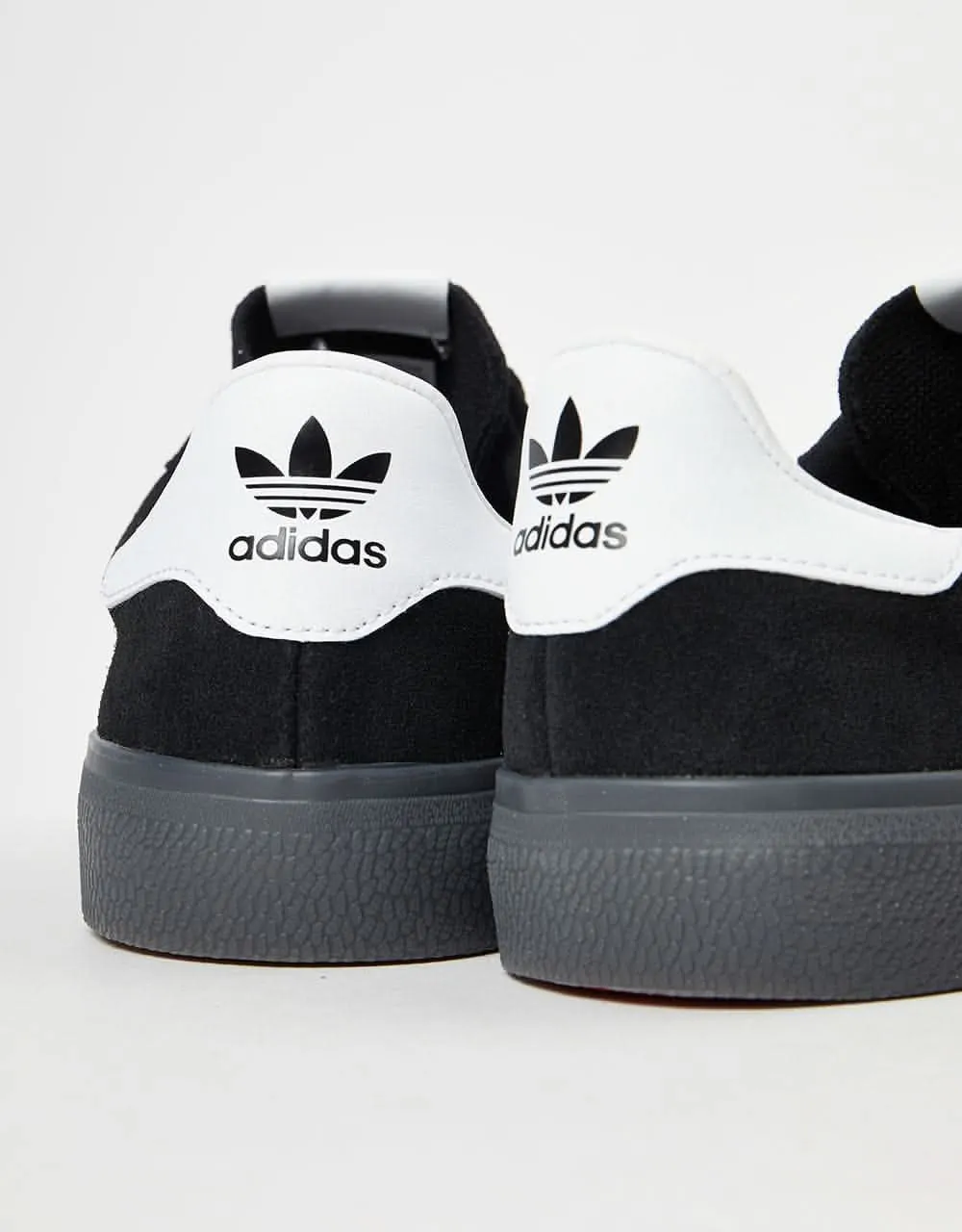 adidas 3MC Skate Shoes - Core Black/White/Better Scarlet