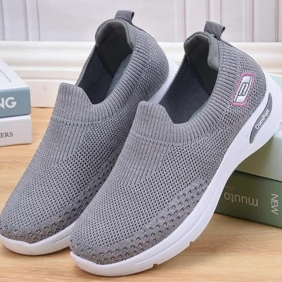 Cloth Shoes Flyknit Socks Soft Sole Sports Shoes Womens Shoes Childrens Web Shoes Casual Mom Shoes