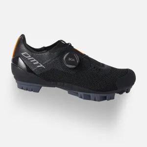 DMT KM4 SHOES BLACK/BLACK