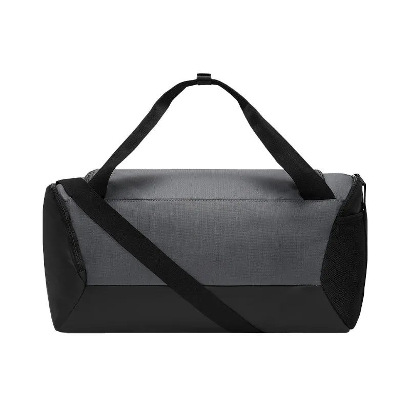 NIKE Brasilia Training Duffle Bag (Grey/Black/White)