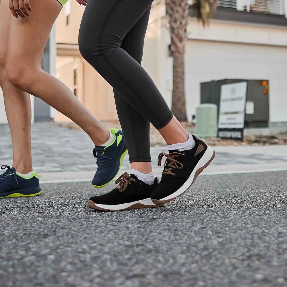 Women's Ballistic Trainers - Black   White W / Coyote Reflective Spearhead